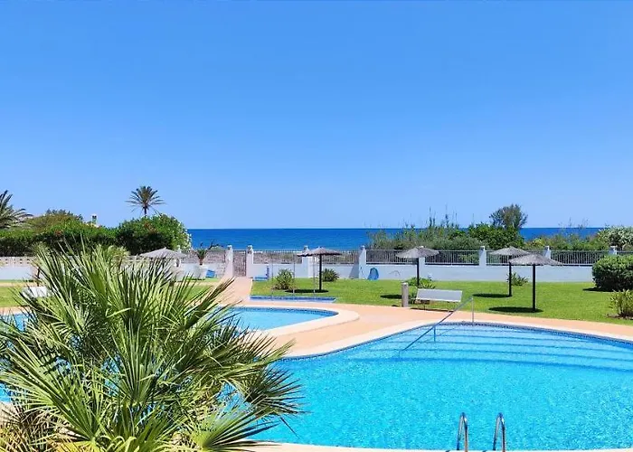 Apartament Jardines De Deveses By Costa *